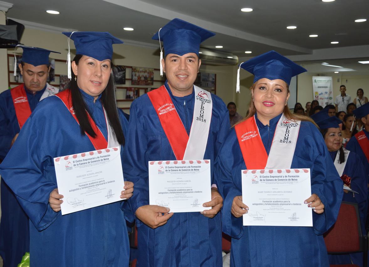 Harleidy Aldana Apache, Walquin Aldana García y Mary Yanegt Angarita.